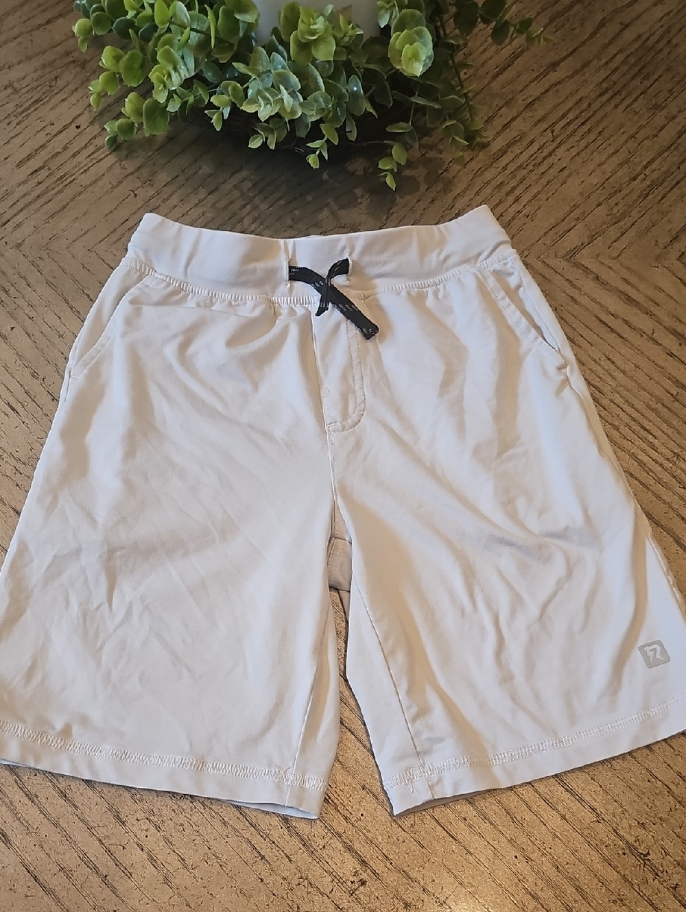 Quick Dry Light Beige Drawstring Shorts Size 7 Runway